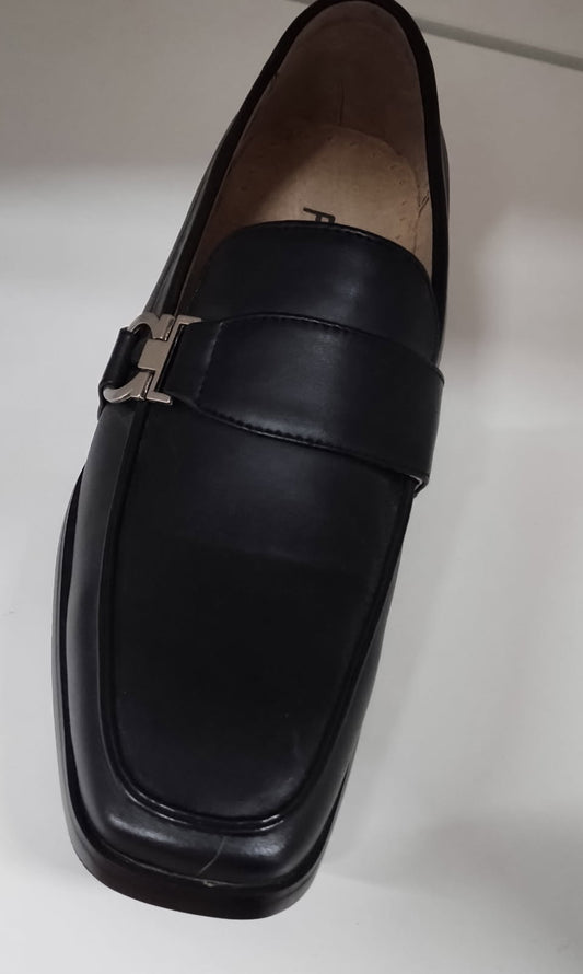 Shoes FG709